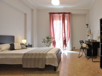 Affittasi stanza in appartamento con 4 camere a San Paolo, Torino