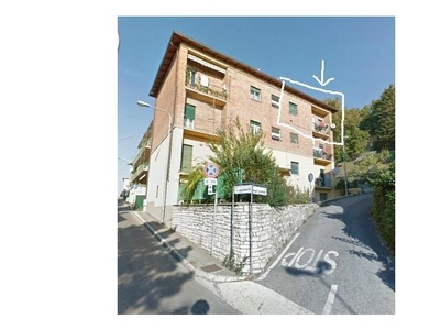 Quadrilocale in vendita a Perugia, Zona Case Bruciate