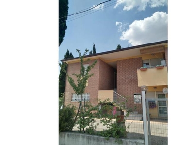Trilocale in vendita a Perugia, Zona Balanzano