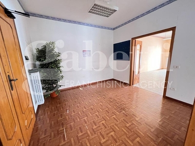 Appartamento in Vendita a Isernia, 155'000€, 168 m²