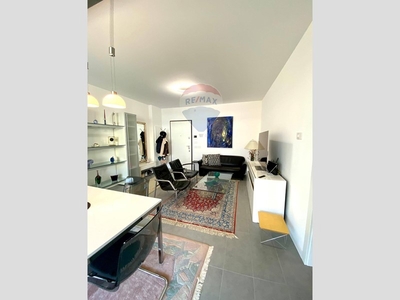Appartamento in Vendita a Lecco, zona Caleotto, 415'000€, 120 m², arredato