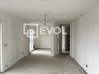 Appartamento in Vendita a Udine, 450'000€, 190 m²