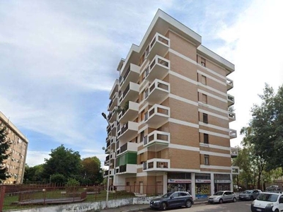 Appartamento in Via Milazzo 1, Monza, 6 locali, 1 bagno, garage