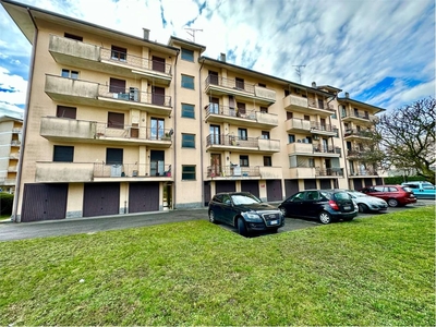 Appartamento in Via Vittorio veneto 58/60, Arona, 7 locali, 2 bagni