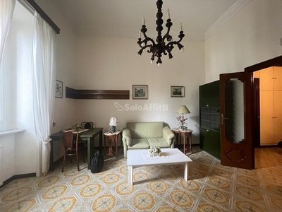 Bilocale in Affitto a Napoli, zona Vomero, 1'000€, 57 m², arredato