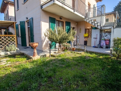 Bilocale in Via Cesare Cantù, Calco, 1 bagno, giardino privato, 50 m²