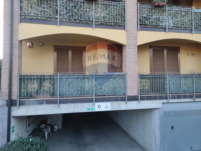 Bilocale in VIA DE GASPERI, Trezzano Rosa, 1 bagno, giardino privato