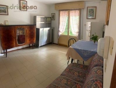 Bilocale in Via Portovenere, Riccione, 1 bagno, 45 m², ascensore