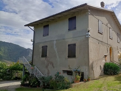 Casa indipendente con giardino a Monte San Pietro