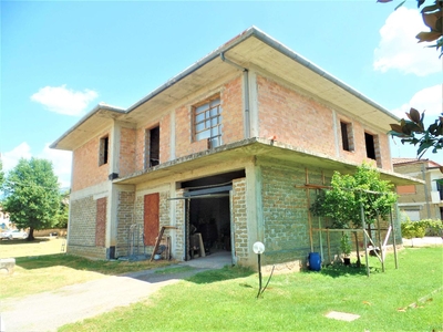 Casa indipendente in vendita a Alatri