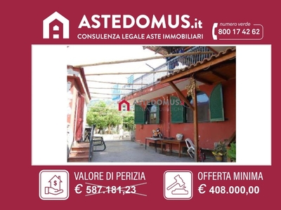 Casa indipendente in Via Nuova Aurano, Gragnano, 14 locali, 4 bagni