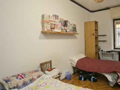 Letto singolo in accogliente camera condivisa in affitto a Vanchiglia, Torino