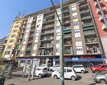 Monolocale in Viale Lucania 3, Milano, 1 bagno, 27 m², ascensore