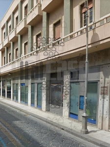 negozio in affitto a Messina
