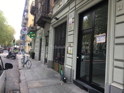 negozio in affitto a Torino