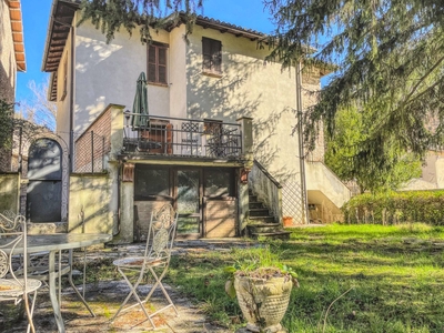 Porzione villa in vendita a Cerreto di Spoleto - Zona: Borgo Cerreto