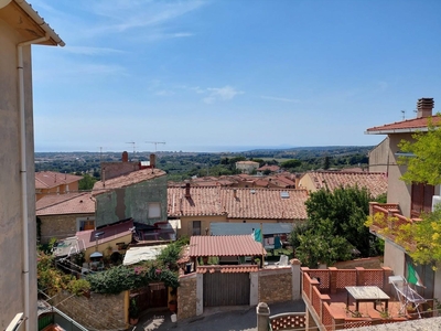 Quadrilocale con giardino a Rosignano Marittimo