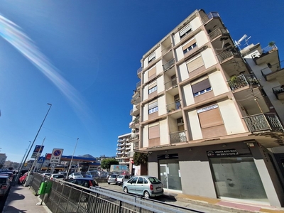 Quadrilocale in Vendita a Messina, 119'000€, 170 m²