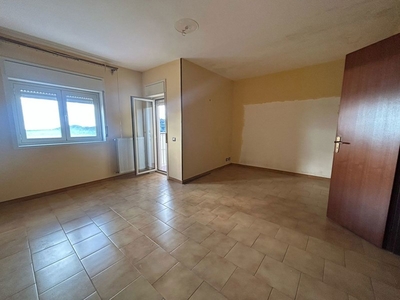 Quadrilocale in Vendita a Messina, 92'000€, 117 m²