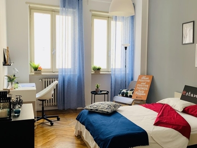 Stanze in affitto in appartamento con 4 camere da letto, Torino