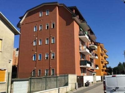 Trilocale in VIA FRANCESCO CARACCIOLO 1, Limbiate, 58 m² in vendita