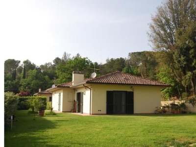 Villa in vendita a Magione, Frazione Sole Pineta