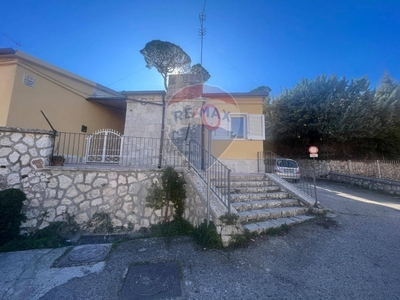 Villa a schiera a Matera, 3 locali, 1 bagno, 75 m², buono stato