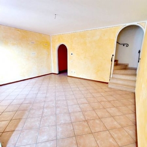 Villa a schiera in vendita a Acquanegra Sul Chiese Mantova