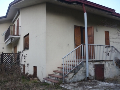 Villa a schiera in Via Aldo Moro 24, Ballabio, 3 locali, 1 bagno