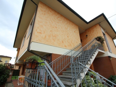 Villa in vendita a Buti
