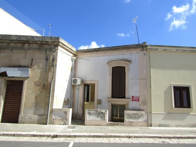 villa indipendente in vendita a Muro Leccese
