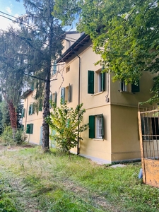 Villa singola a Ravarino, 18 locali, 8 bagni, posto auto, 755 m²