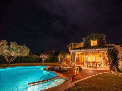 Villa Ulivo - Lusso e riservatezza per la tua vacanza in Sardegna a 500 mt dal mare