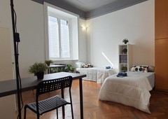 Stanza in affitto in un appartamento con 3 camere da letto a City Life, Milano