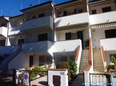 Ville, villette, terratetti Comacchio Via Parini 73 cucina: Cucinotto,