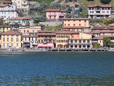 Quadrilocale con terrazzo a Monte Isola