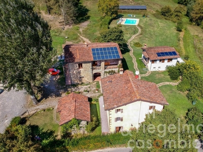 Agriturismo In The Hinterland Of Lucca In Tuscany With Several Buildings, Pool, Equestrian Area And