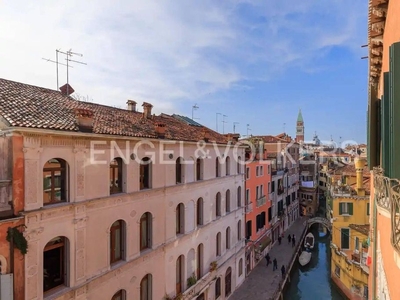 Prestigioso appartamento di 280 m² in vendita Fondamenta de l'Osmarin, Venezia, Veneto
