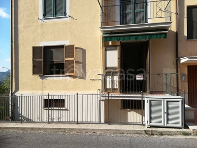 Appartamento in in vendita da privato a Coreno Ausonio via Torquato Tasso, 13