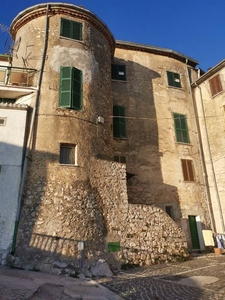 Appartamento in in vendita da privato a Torre Cajetani via Rotonda, 13