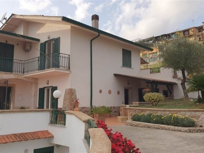 Appartamento in vendita a Ferentino via Stufa Pigna Castello, 2