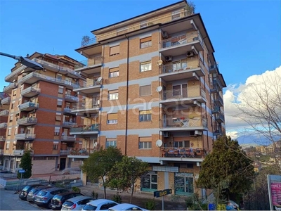 Appartamento in vendita a Frosinone via America Latina