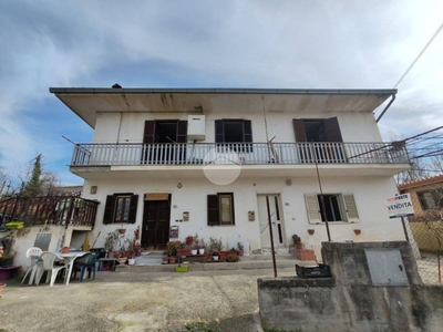 Appartamento in vendita a Frosinone via dei Lari, 32