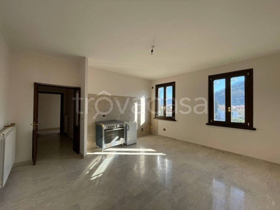 Appartamento in vendita a Isola del Liri via Beniamino Cataldi, 30