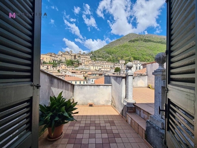 Appartamento in vendita a San Donato Val di Comino piazza Libertà