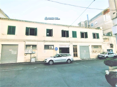 Appartamento in vendita a Terracina via del Porto