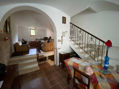 Casa Indipendente in Vendita ad Ascoli Piceno - 160000 Euro
