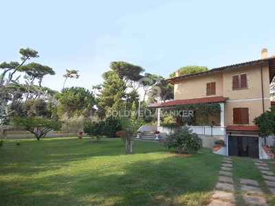 Casa in vendita in Marina di Pietrasanta, Italia