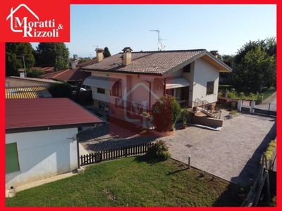 Casa Indipendente in vendita a Bagnaria Arsa via Pozzuolo del Friuli 7
