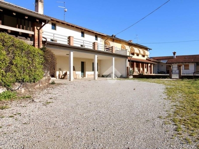 Casa Indipendente in vendita a Bagnaria Arsa via Trieste, 2